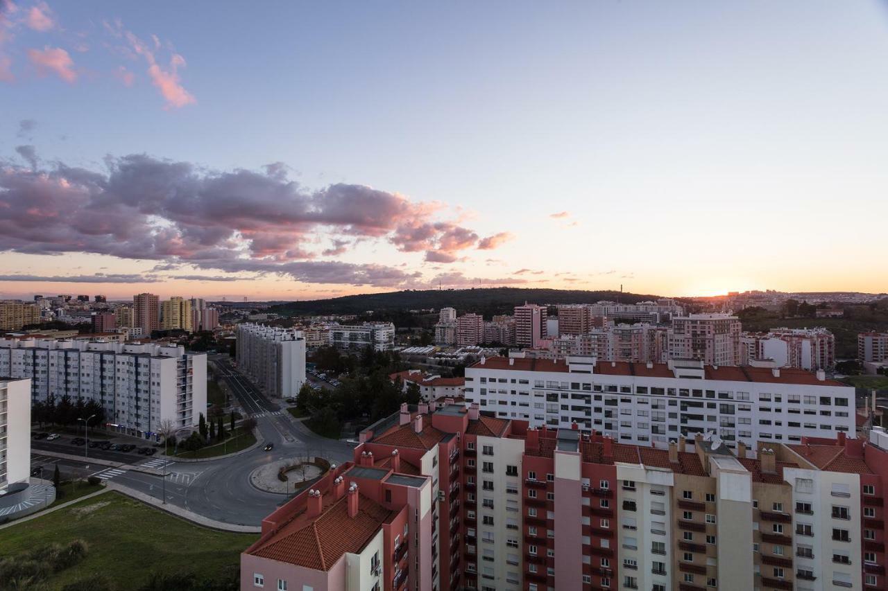 Skyscraper Riverview Lisbon With Indoor Pool Eksteriør billede